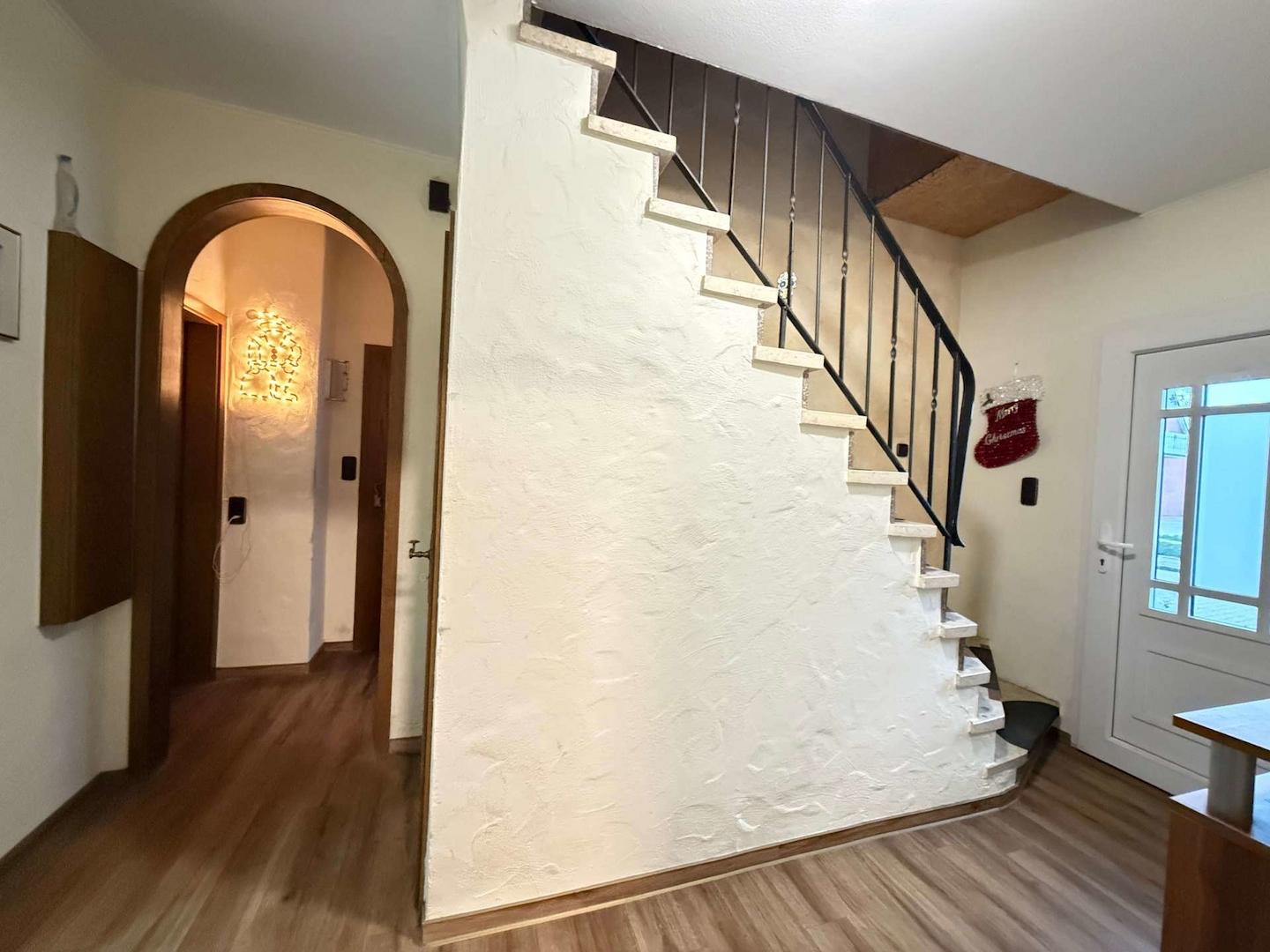 Innentreppe zur Oberwohnung