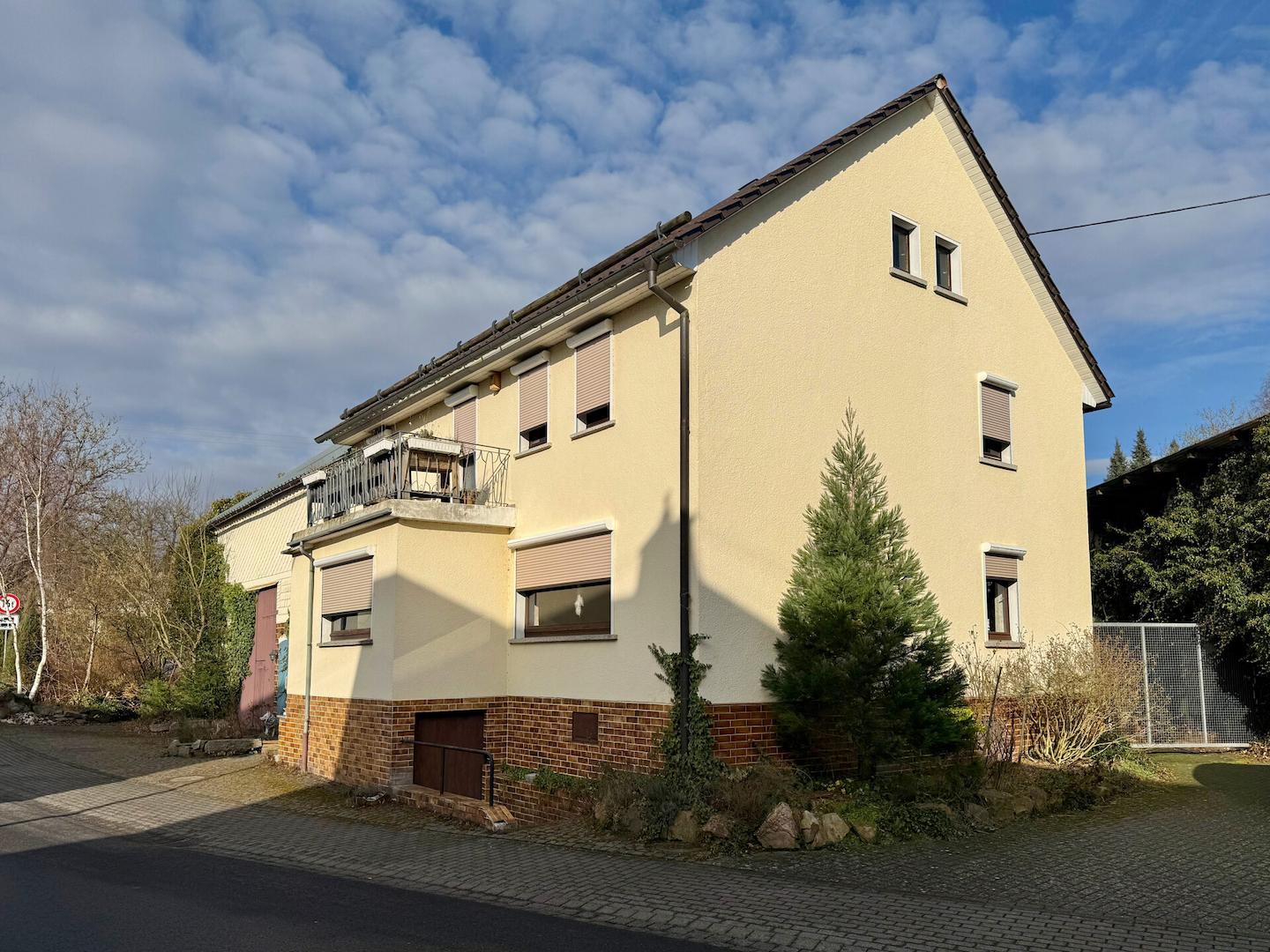 Straßenansicht