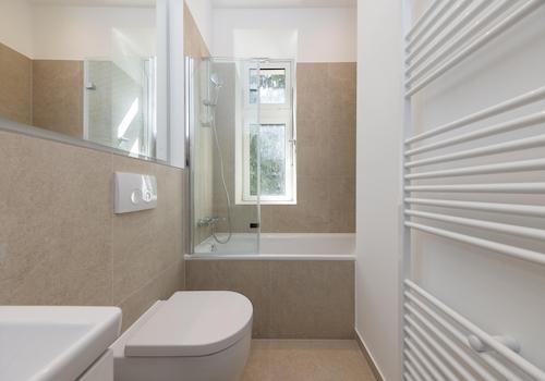 Tageslichtbad 2 mit Badewanne