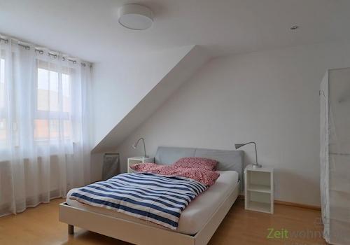 Blick ins große Schlafzimmer