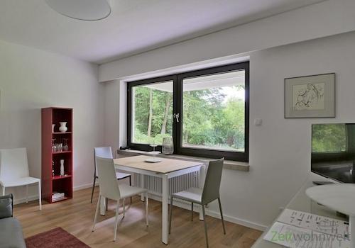 Blick ins Wohnzimmer