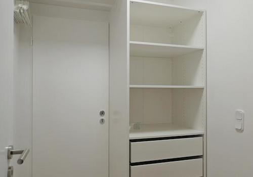begehbarer Kleiderschrank
