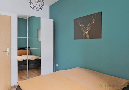 verspiegelter Kleiderschrank