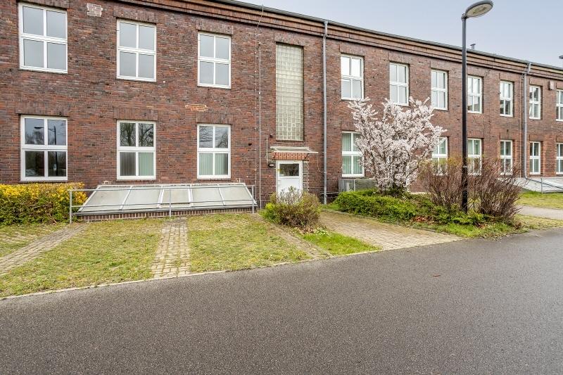 Hintereingang des Komplexes
