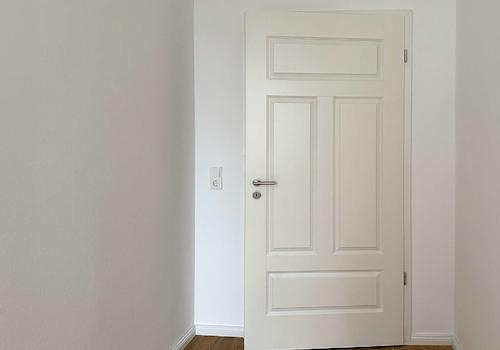 Denkmaltypische Kassettentüren