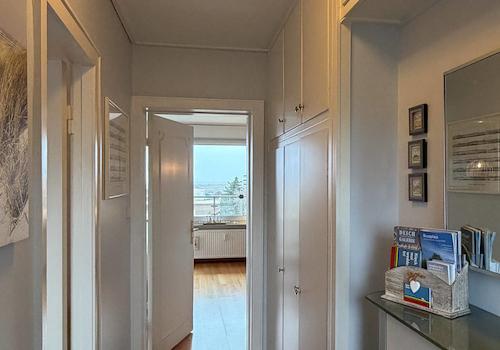 Diele mit Einbauschränken