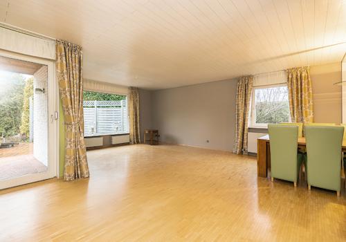 Heller Wohn- und Essbereich