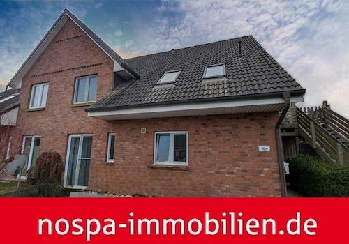 Vorderseite mit PKW-Stellplatz