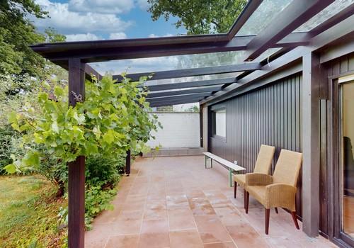 Überdachte Terrasse