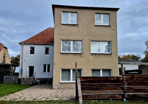 Rückansicht mit Anbau