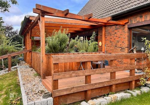 Terrasse mit Überdachung 