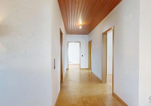 Flur zu Bad und Schlafräumen