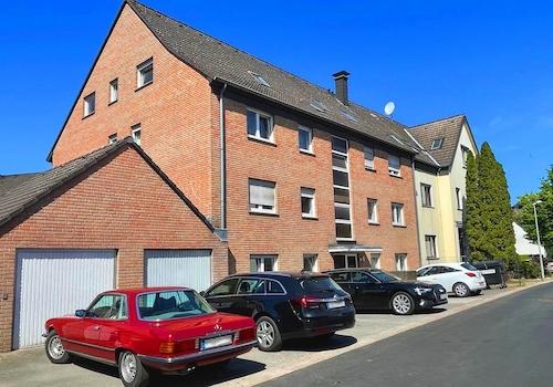 Parkmöglichkeiten vor dem Haus