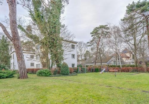 Großzügige Gartenanlage