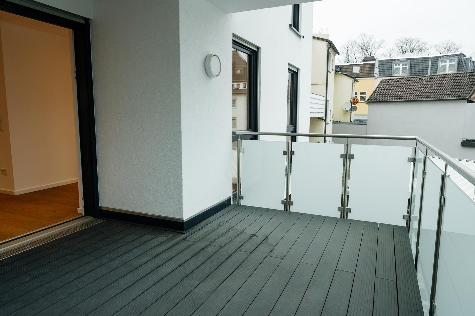 Balkon zum Hinterhof