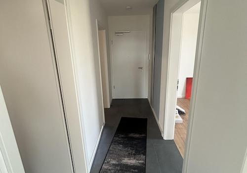 Flur zur Wohnungstür 