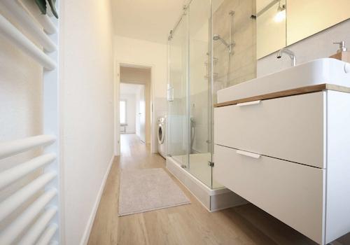 Tageslichtbad mit Dusche