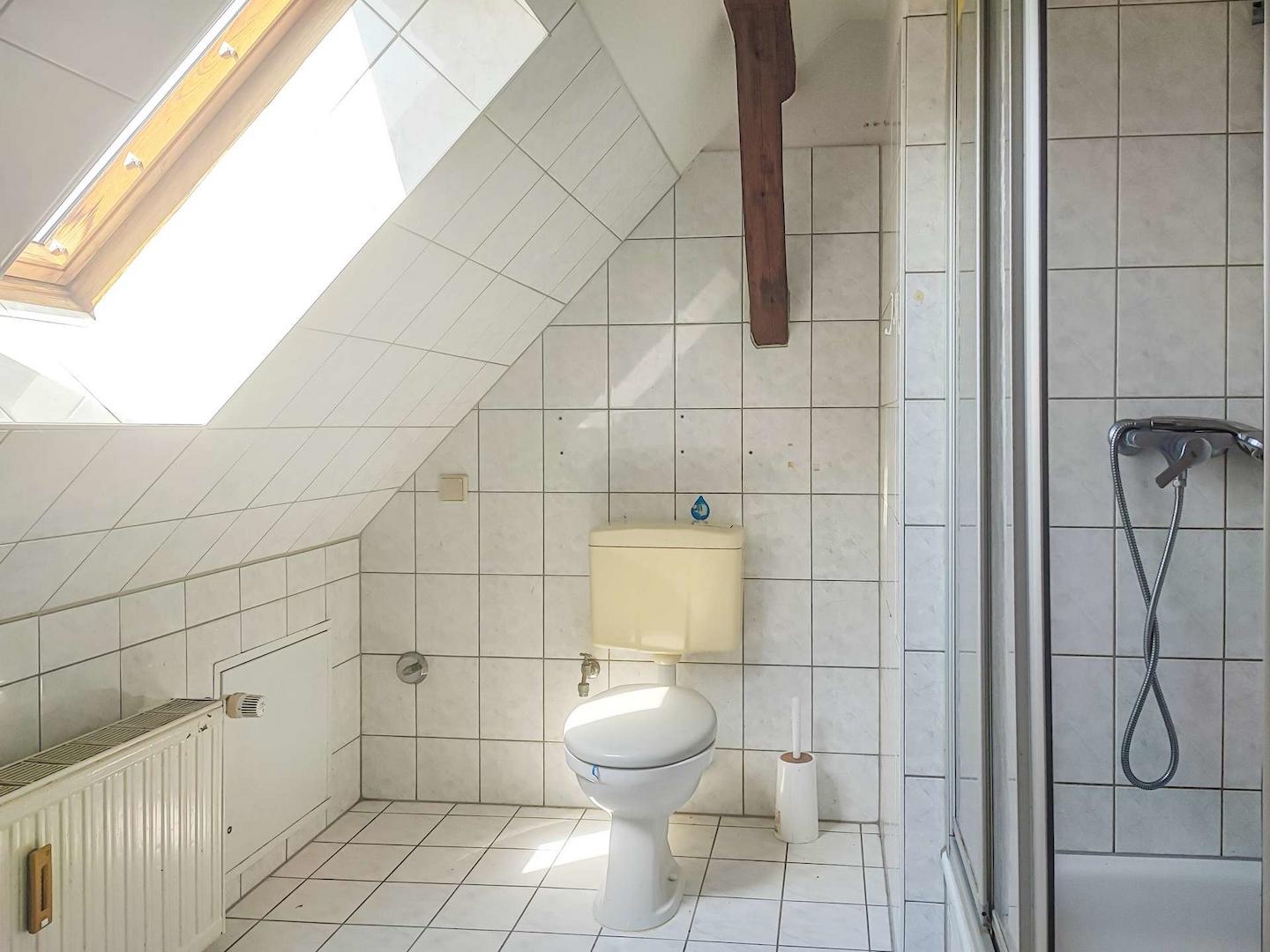 Tageslichtbad mit Dusche