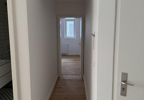 Flur zum ersten Schlafzimmer 