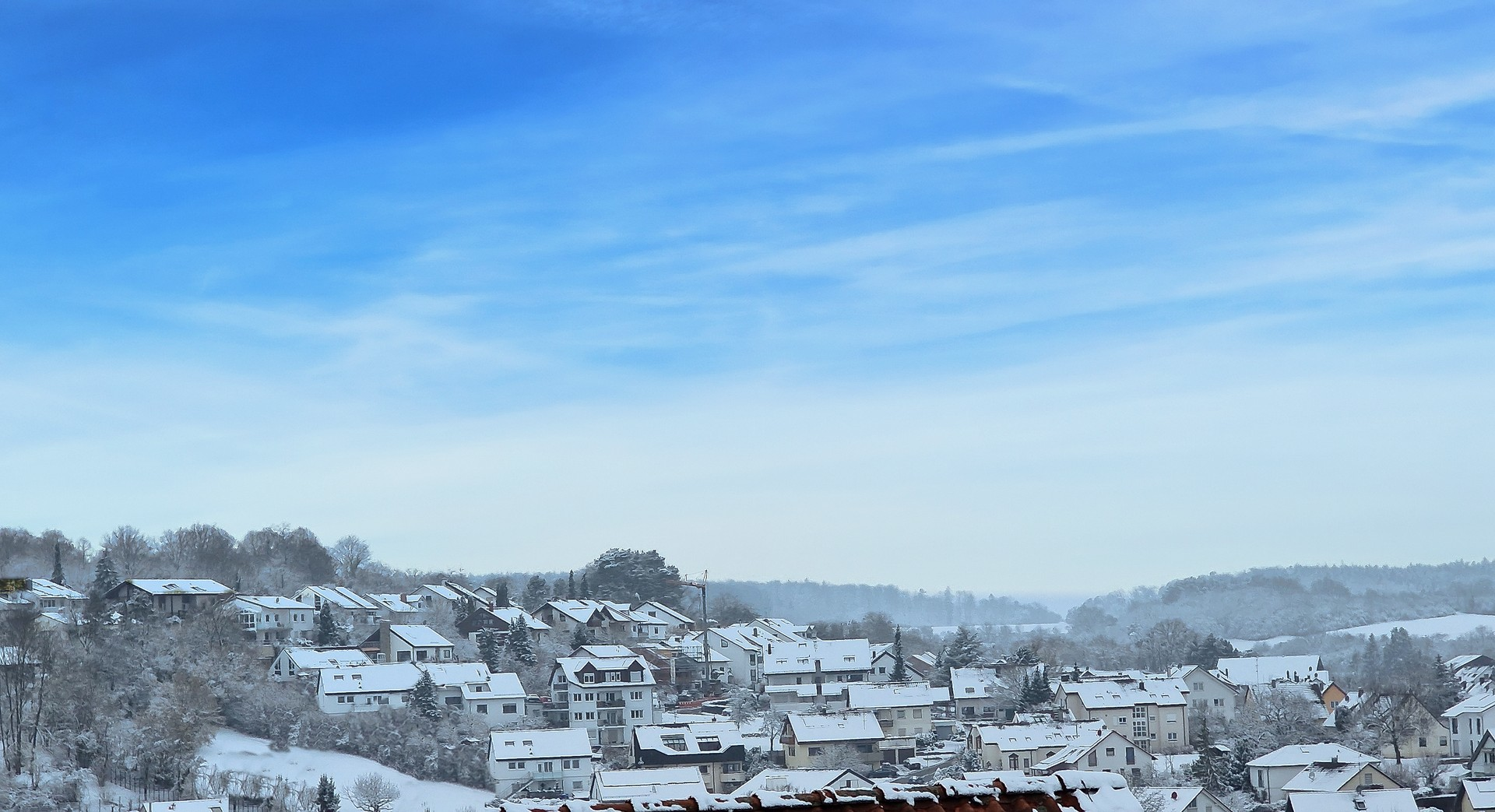 Blick nach Westen auf den Ort