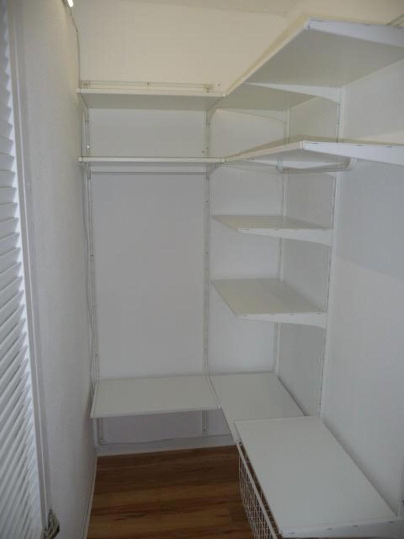 Zimmer 4 beg. Kleiderschrank