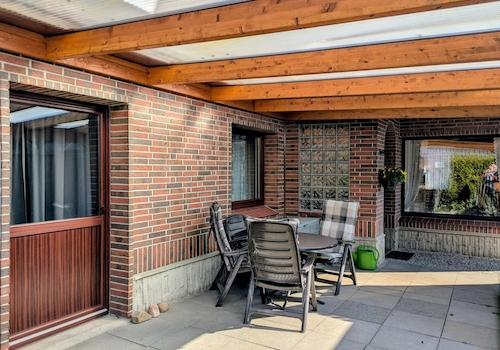 überdachte Terrasse ca. 2015