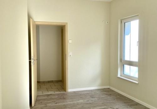 Kzi 2 mit Laminat Foto 3