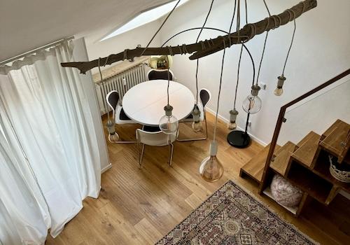 Blick Wohnhalle von Galerie