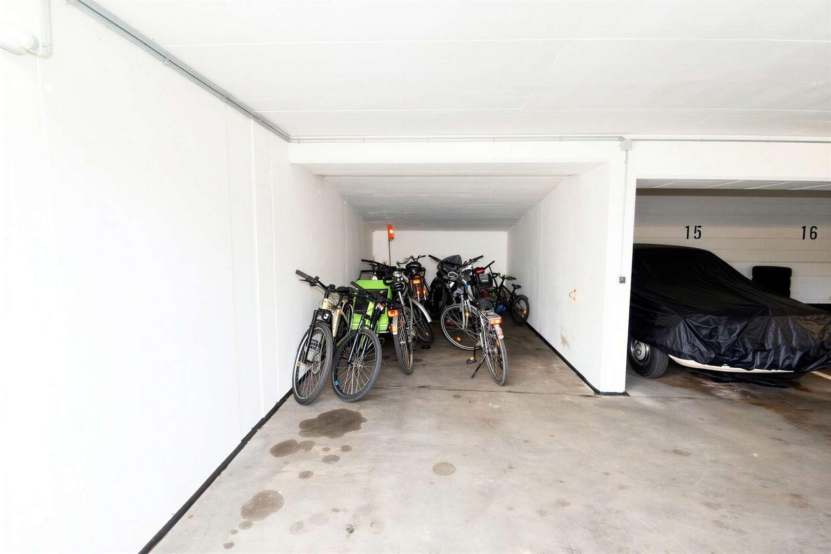 Tiefgarage - (KI generiert)