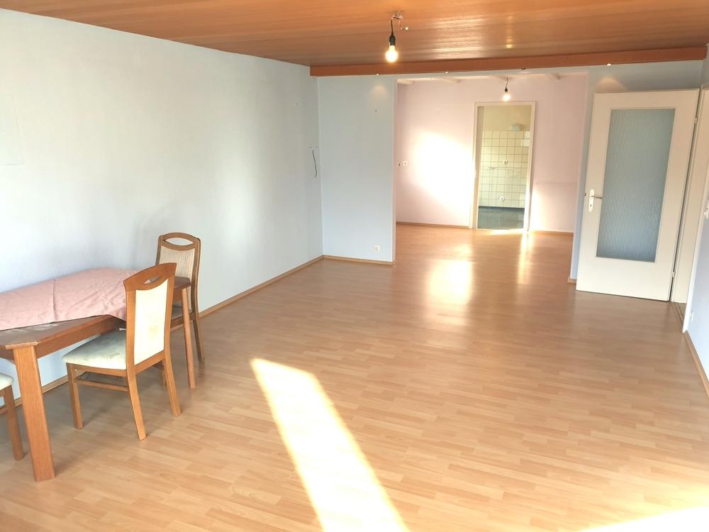 großes Wohnzimmer