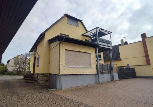 Rückseite Haupthaus Hof