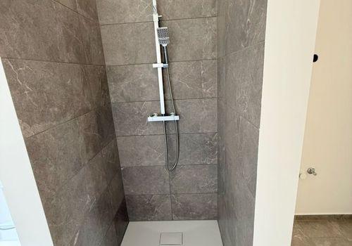 Ebenerdige Regendusche