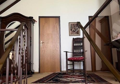 DG Aufgang Galerie Flur