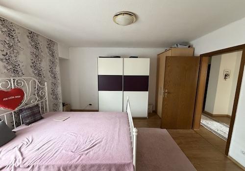 99604498-0D16-49BA-ACA8-208F9BB63571