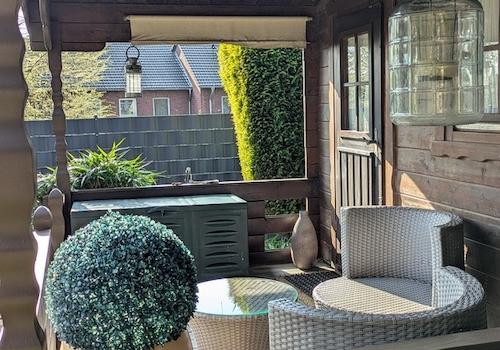 Garten-/Partyhütte (1)