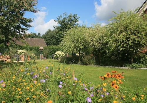 großzügig, mit Liebe angelegt