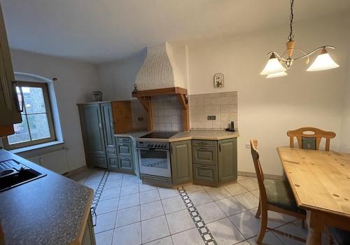 Küche mit Gartenblick