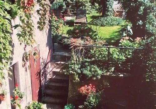 die Treppe zum Garten