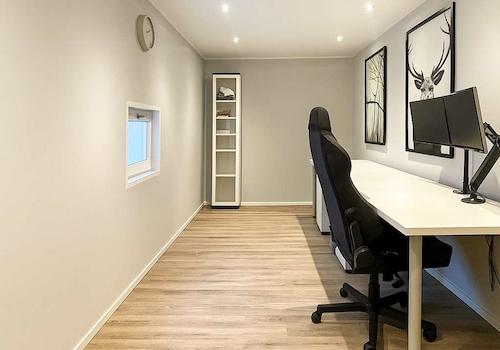 Arbeitszimmer - digital leer