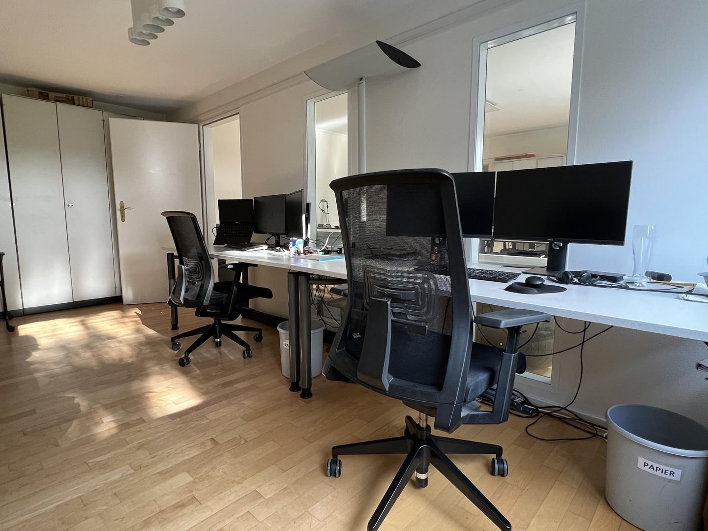 1.OG Büro 2 (hier für 2 MA)*