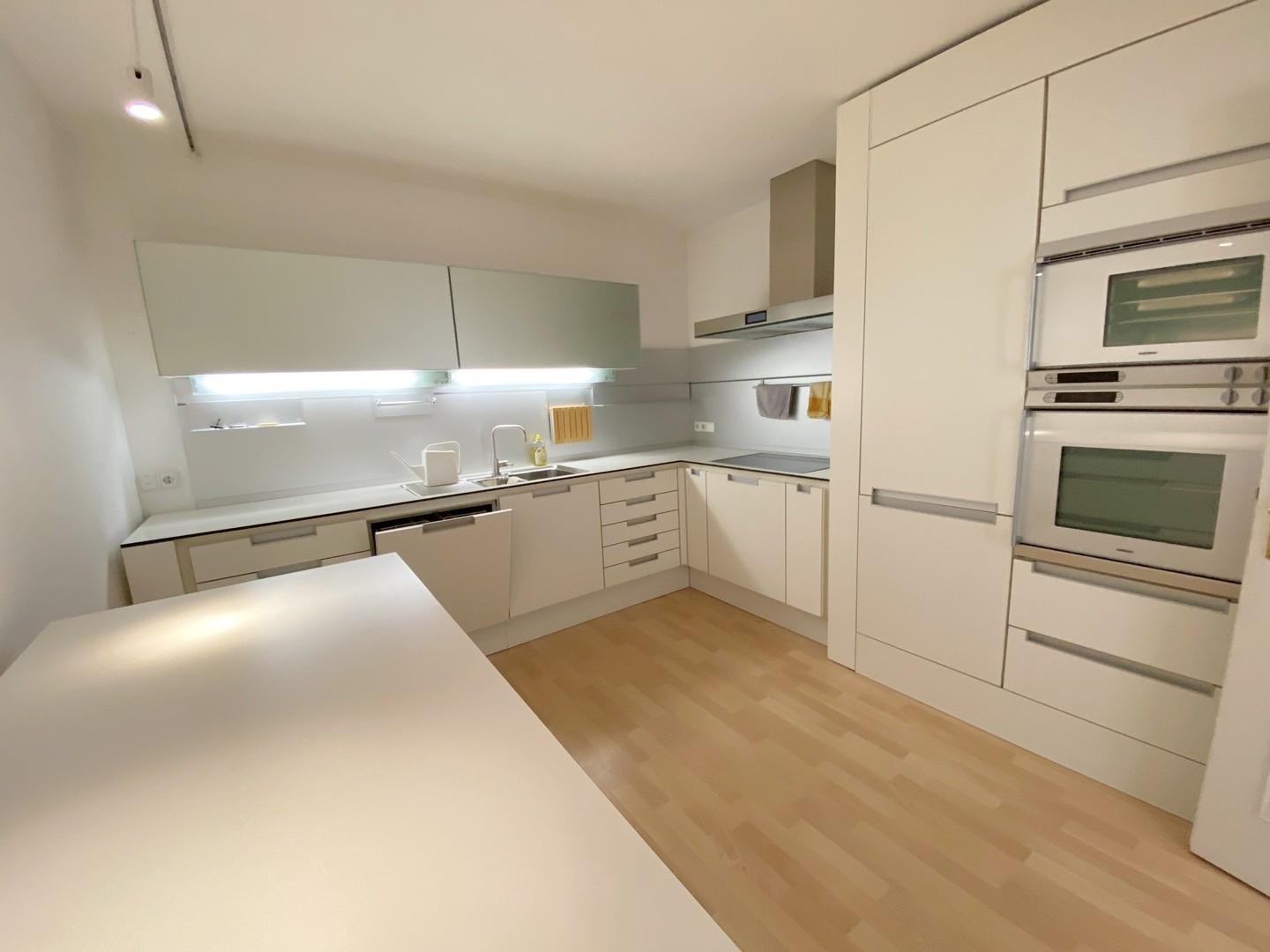 1.OG hochwertige Büroküche