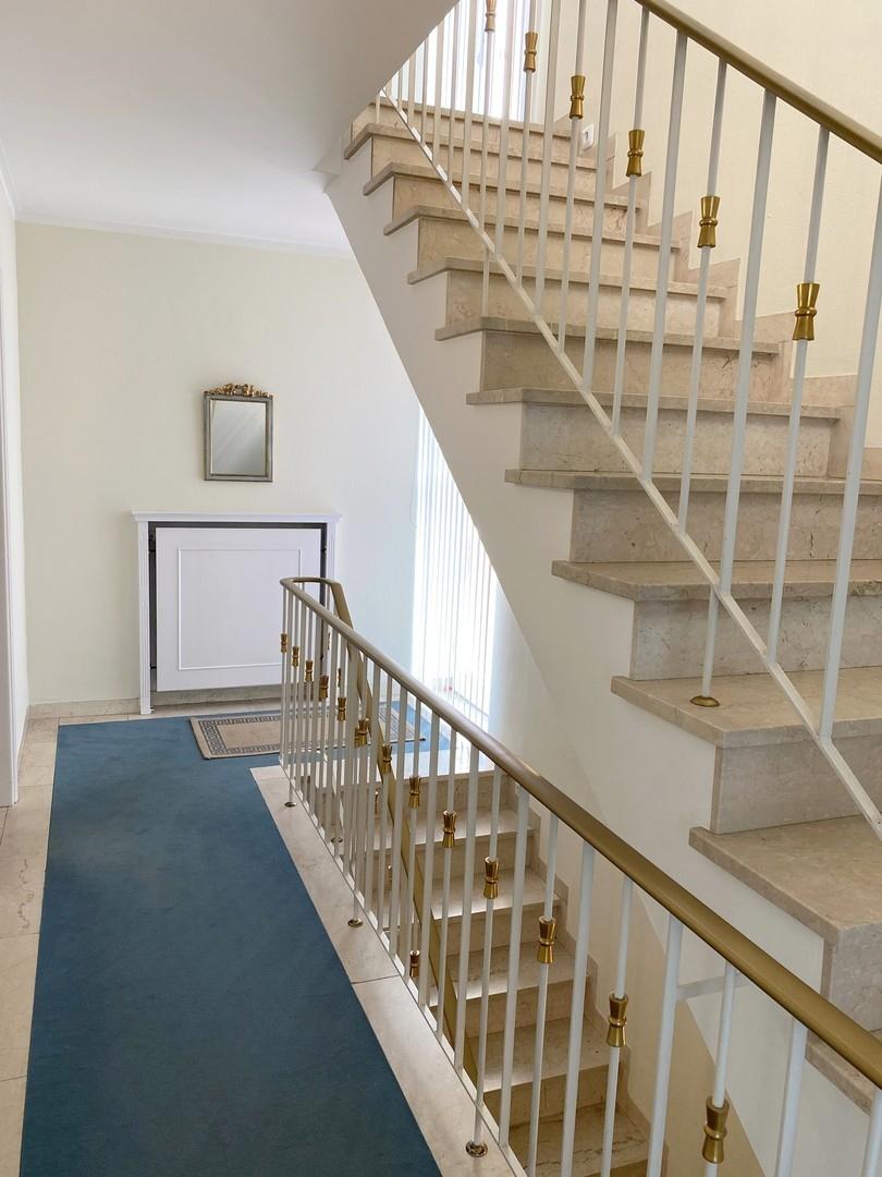 Treppe 1.OG zum 2.OG