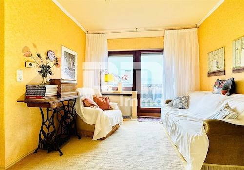 OG / Diele / Zugang Balkon