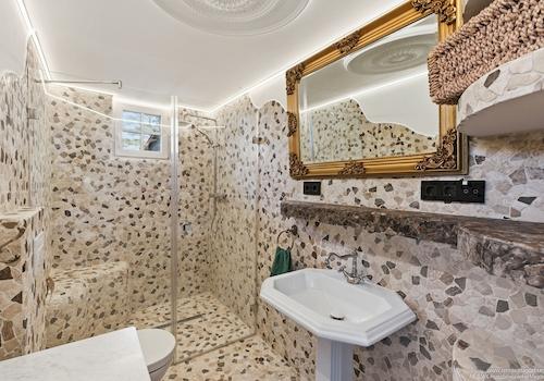 Tageslichtbad mit Dusche