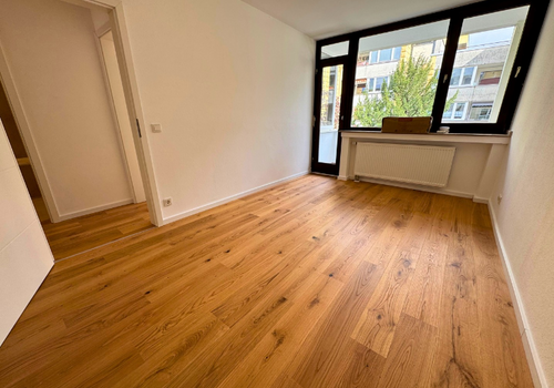 Schlafzimmer mit Balkon