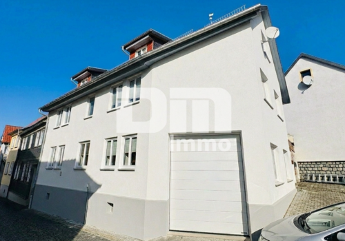 Seitenansicht / KI fertig gestellt generiert