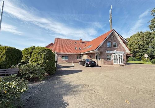 Wohnhaus mit Gaststätte