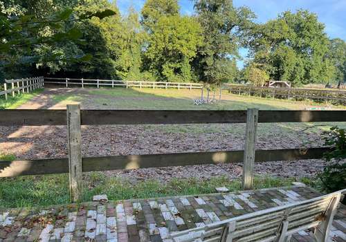 Außenreitplatz 50x30 m