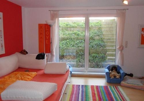 Studio UG mit Terrasse