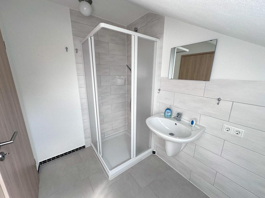 Badezimmer II im DG
